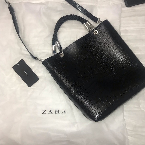 Zara Handbags - Zara Purse